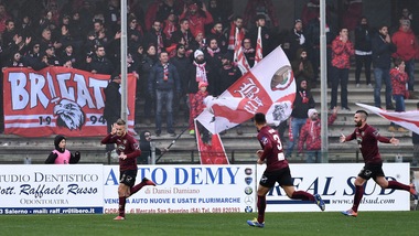 Serie B, Salernitana-Perugia 2-1: Donnarumma e Coda per lo sprint salvezza