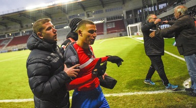 Dopo la rissa con gli ultras Larsson jr lascia la Svezia ed emigra in Olanda