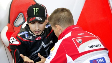 MotoGp, Lorenzo: «Ora con Rossi sarà più facile essere amici»
