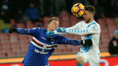 Gabbiadini inizia la rimonta, conclude Tonelli: Napoli-Sampdoria finisce 2-1