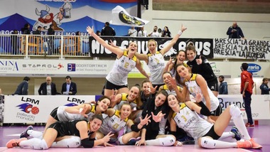 Volley: A2 Femminile, Filottrano travolge anche Caserta