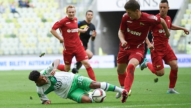 Bologna, per la difesa i fari restano puntati su Janicki