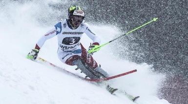 Murisier vince lo slalom sotto la neve di Wengen, sfortunato l'azzurro Fill