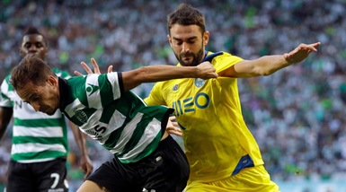 Squillo del Villareal sul calciomercato: l'attaccante Adrian Lopez torna in prestito dal Porto