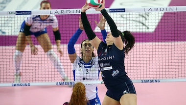 Volley: A2 Femminile, Filottrano e Pesaro travolgenti