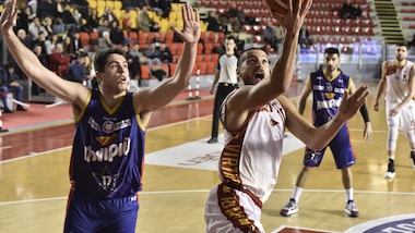 La Virtus Roma cala il tris. Anche la Viola ko