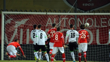 Serie B, Perugia-Cesena 3-3: al Curi succede di tutto