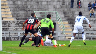 Calciomercato Prato, firma Ceccarelli. Cavagna alla Lupa Roma