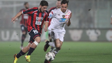 Calciomercato Paganese-Taranto, scambio Bollino-Maiorino