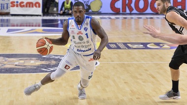 Basket Serie A, Cremona tessera Johnson Odom
