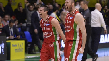 Cinciarini fa arrabbiare Reggio, EA7 in finale