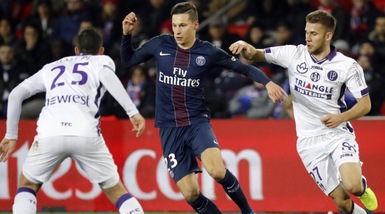 Ligue 1, pari Psg: il Monaco resta a +3. Poker Lione con super Tolisso