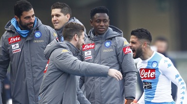 Serie A, Chievo-Napoli 1-3: Insigne, Hamsik e Zielinski cancellano Madrid