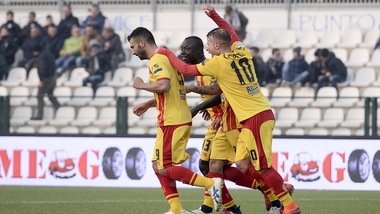 Diretta Benevento-Spezia, probabili formazioni e tempo reale ore 20.30
