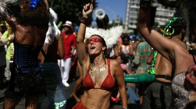 I 6 brasiliani del calcio più innamorati del Carnevale