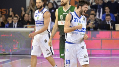 Serie A, Brescia supera Avellino allo sprint