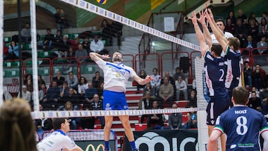 Volley: A2 Maschile Pool Salvezza, Lagonegro espugna Cantù, il Club Italia fa soffrire Brescia