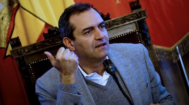 Napoli, de Magistris: «Torti, errori arbitrali e cori contro la città»