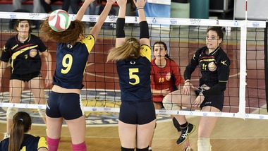 Volley Scuola: spettacolo nell’Open Femminile tra Democrito e Plauto