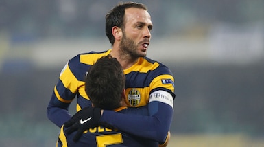Serie B, Novara-Verona 2-2: magia Pazzini in extremis