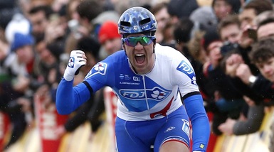 Ciclismo, Parigi-Nizza: Demare conquista la prima tappa