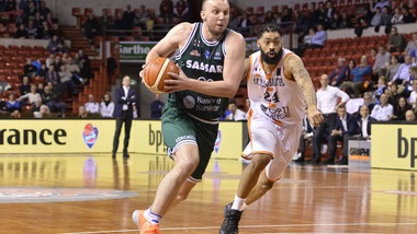 Savanovic doma Le Mans, Sassari ai quarti di Champions