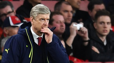 L'Arsenal: «Wenger resta». Ma di fatto lo scarica