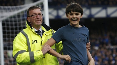 Everton-West Brom 3-0 e il ragazzino esulta con la squadra