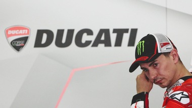 MotoGp Ducati, Lorenzo: «Ottimista per il Qatar»