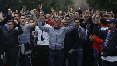 Gli ultrà del Lione: «Umiliati dalla polizia italiana». La Questura di Roma: «Pericolosi, controllati secondo la legge»