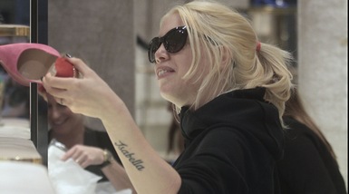 Wanda Nara, shopping sfrenato nel quadrilatero della moda
