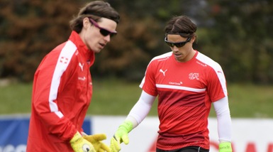 Svizzera, perché i portieri si allenano con gli occhiali scuri?