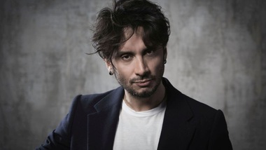 Fabrizio Moro in anteprima con “Pace” al Palalottomatica