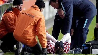 Pjaca esce in barella durante Estonia-Croazia