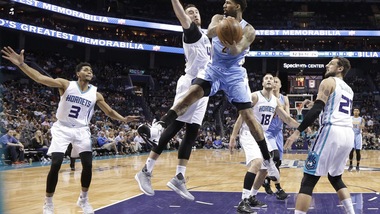 Curry travolge Washingon, Gallinari sbanca Miami