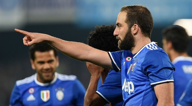 Napoli-Juventus, rassegna stampa: Higuain e quel "dito ingrato"