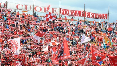 Serie B Avellino, tifosi rapinati: indagati ultras Perugia
