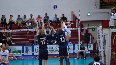 Volley: A2 Maschile, Play Out, Brescia batte Cantù in volata e va 1-0