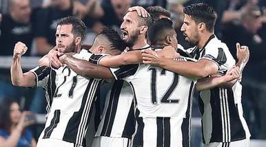 Champions League, Juventus-Barcellona 3-0: super Dybala e Chiellini stendono Luis Enrique