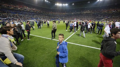 Lione-Besiktas: 12 arresti e 7 feriti dopo gli scontri della notte di Europa League