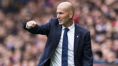 Stampa spagnola: «Zidane resterà sulla panchina del Real Madrid»