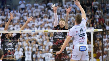 Volley: Superlega, Perugia porta Trento alla quinta partita