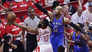 Harden batte Westbrook, Golden State a valanga