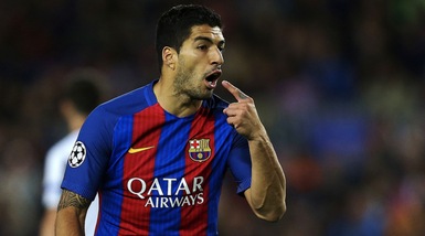Luis Suarez nervoso, insulti all'arbitro: «Fifone succhia m...»