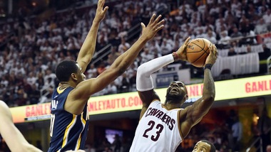 James domina i Pacers, Spurs ko a Memphis