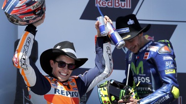 Marquez vince in Texas, Rossi secondo e in vetta al Mondiale