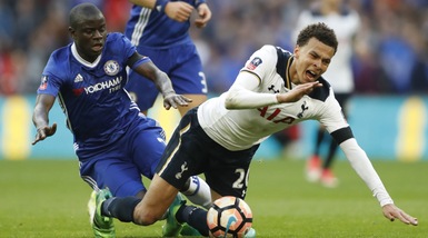 Premier, Kanté giocatore dell'anno. Alli, bis miglior giovane