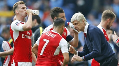 Wenger incatena Sanchez: «E' un animale, resterà all'Arsenal»