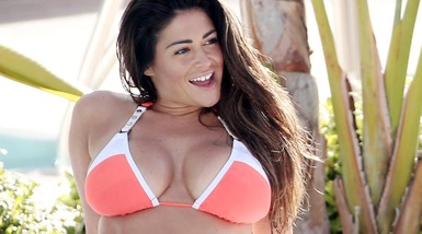 Casey Batchelor, è lei la modella inglese più prorompente