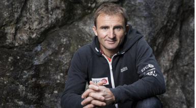 Alpinismo: Ueli Steck muore sull'Everest